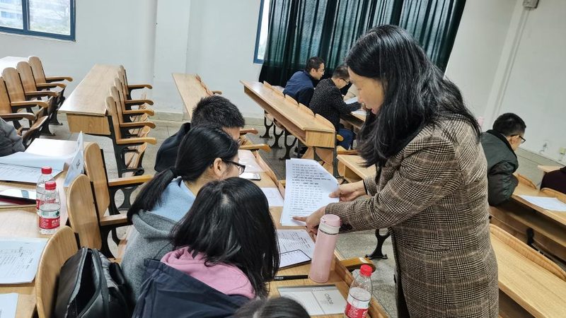 那么，如何从众多免费网课平台中甄别出优质的资源呢？以下是一些关键点：